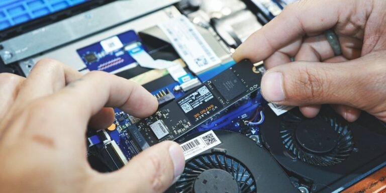 How to Check the SSD Slot in the Laptop Without Opening it